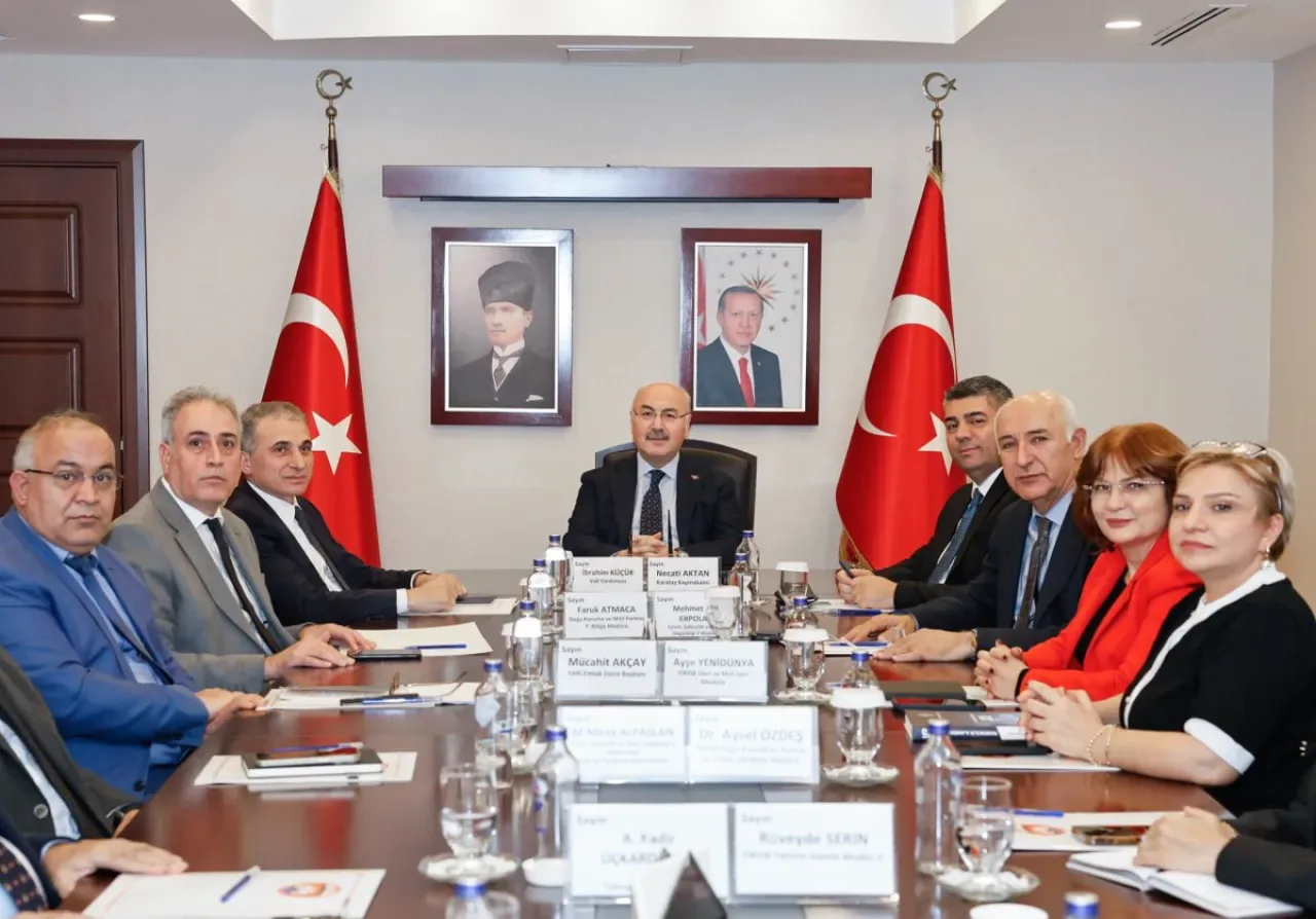 Adana Karataş Sahil Düzenleme Projesi İçin Toplantı Düzenlendi Adana Karataş Sahil Düzenleme Projesi İçin Toplantı Düzenlendi
