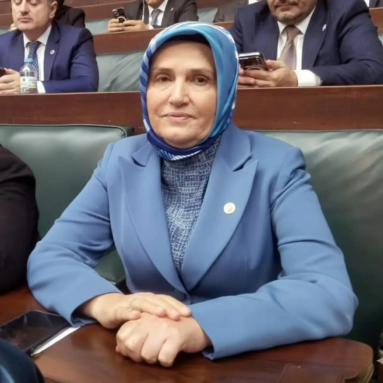 AK Parti Grup Toplantısı, Türkiye Yüzyılı Vurgusuyla Gerçekleşti AK Parti Grup Toplantısı, Türkiye Yüzyılı Vurgusuyla Gerçekleşti