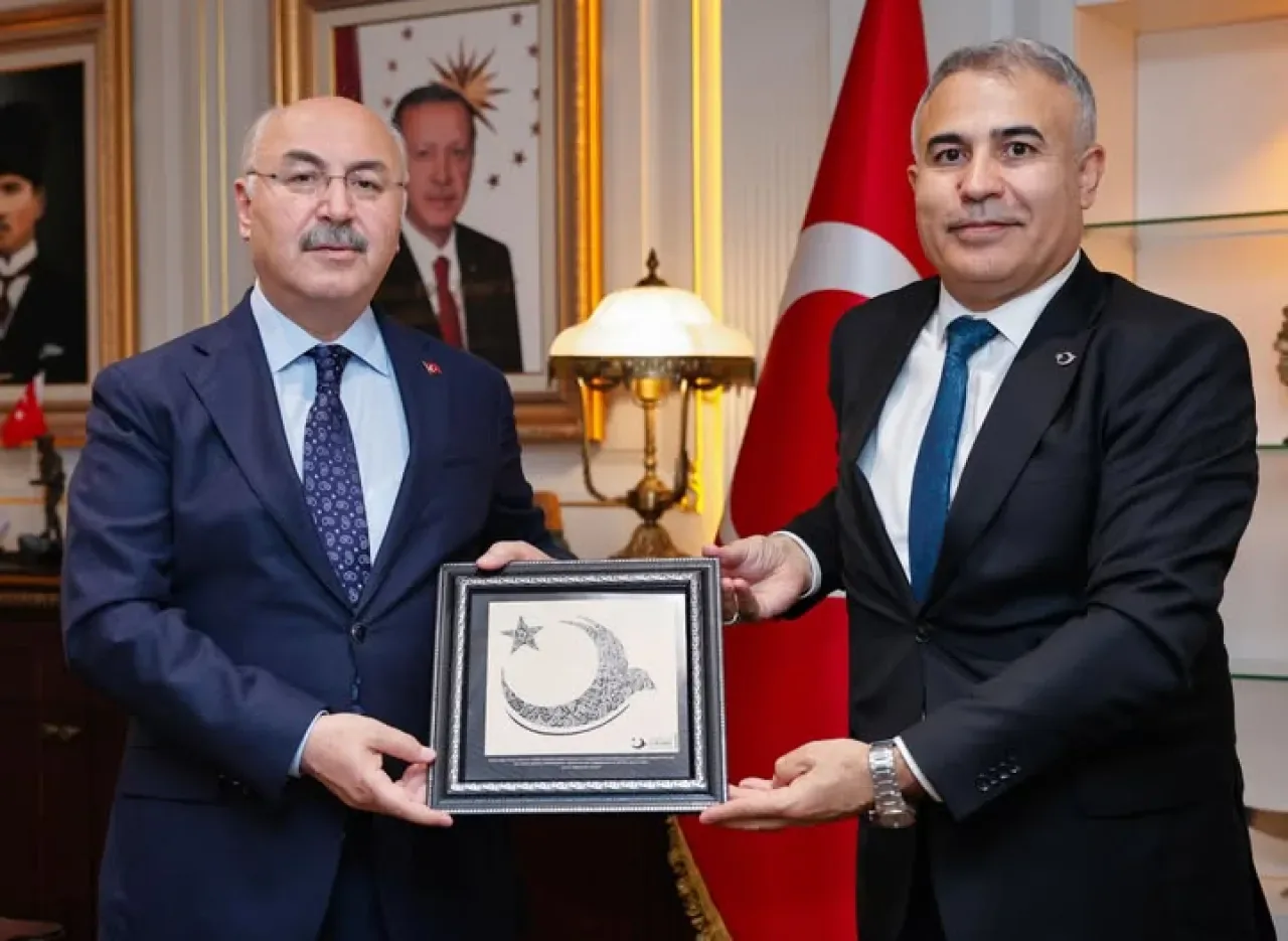 Adana Valisi Yavuz Selim Köşger, Konya İl Göç İdaresi Müdürü'nü Kabul Etti Adana Valisi Yavuz Selim Köşger, Konya İl Göç İdaresi Müdürü'nü Kabul Etti