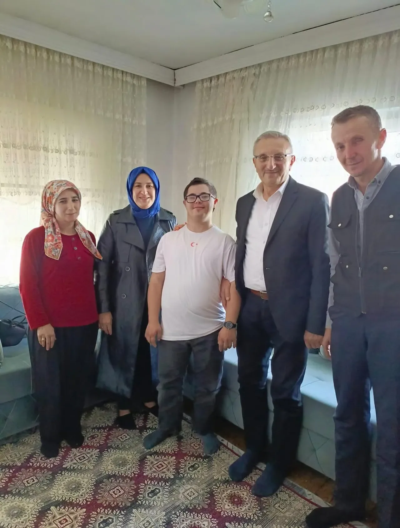 Keles Belediye Başkanlığı, 3 Aralık Dünya Engelliler Günü'nde Anlamlı Ziyaret Gerçekleştirdi Keles Belediye Başkanlığı, 3 Aralık Dünya Engelliler Günü'nde Anlamlı Ziyaret Gerçekleştirdi