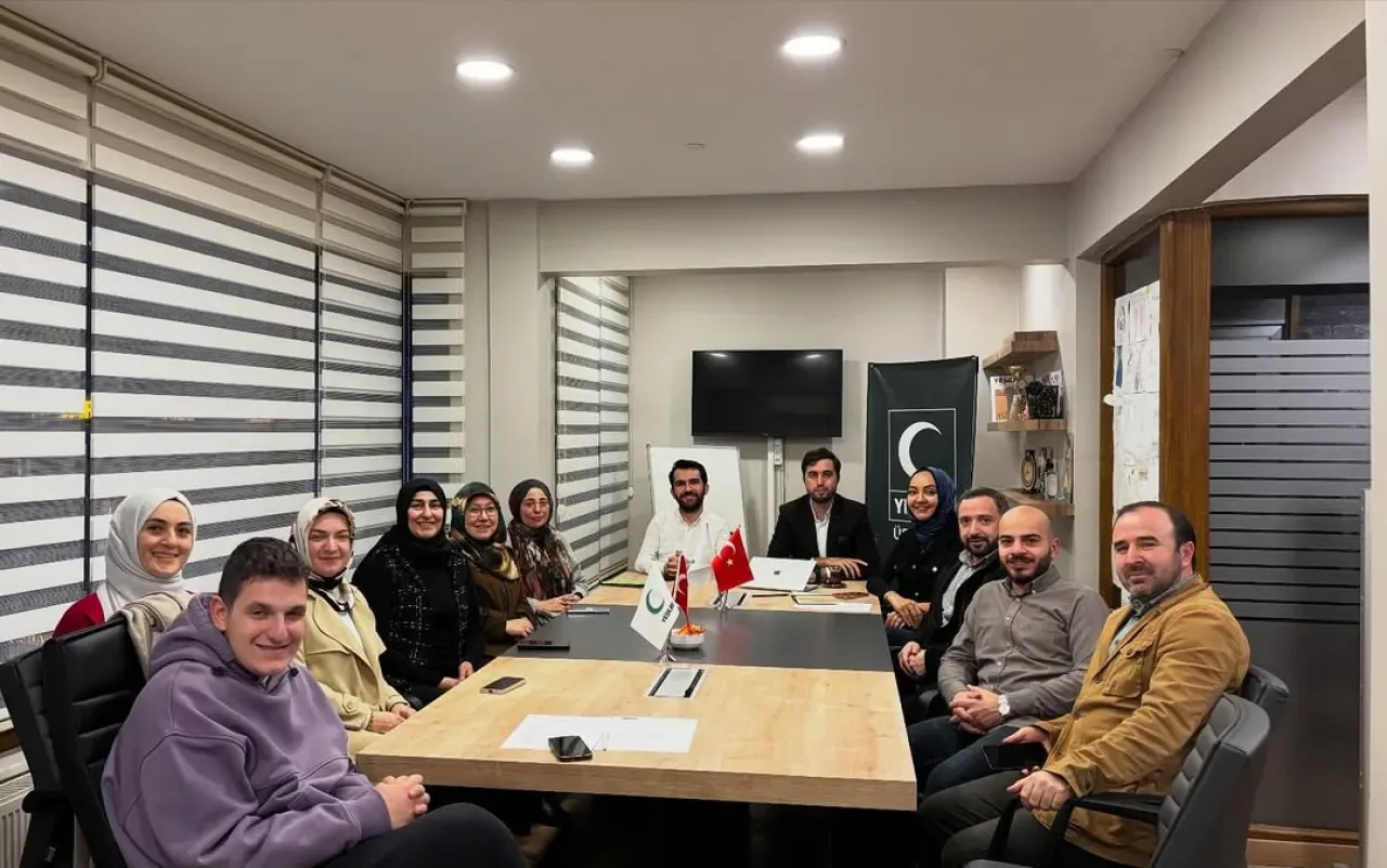 Yeşilay Üsküdar Şubesi Aralık Ayı Yönetim Kurulu Toplantısını Gerçekleştirdi Yeşilay Üsküdar Şubesi Aralık Ayı Yönetim Kurulu Toplantısını Gerçekleştirdi