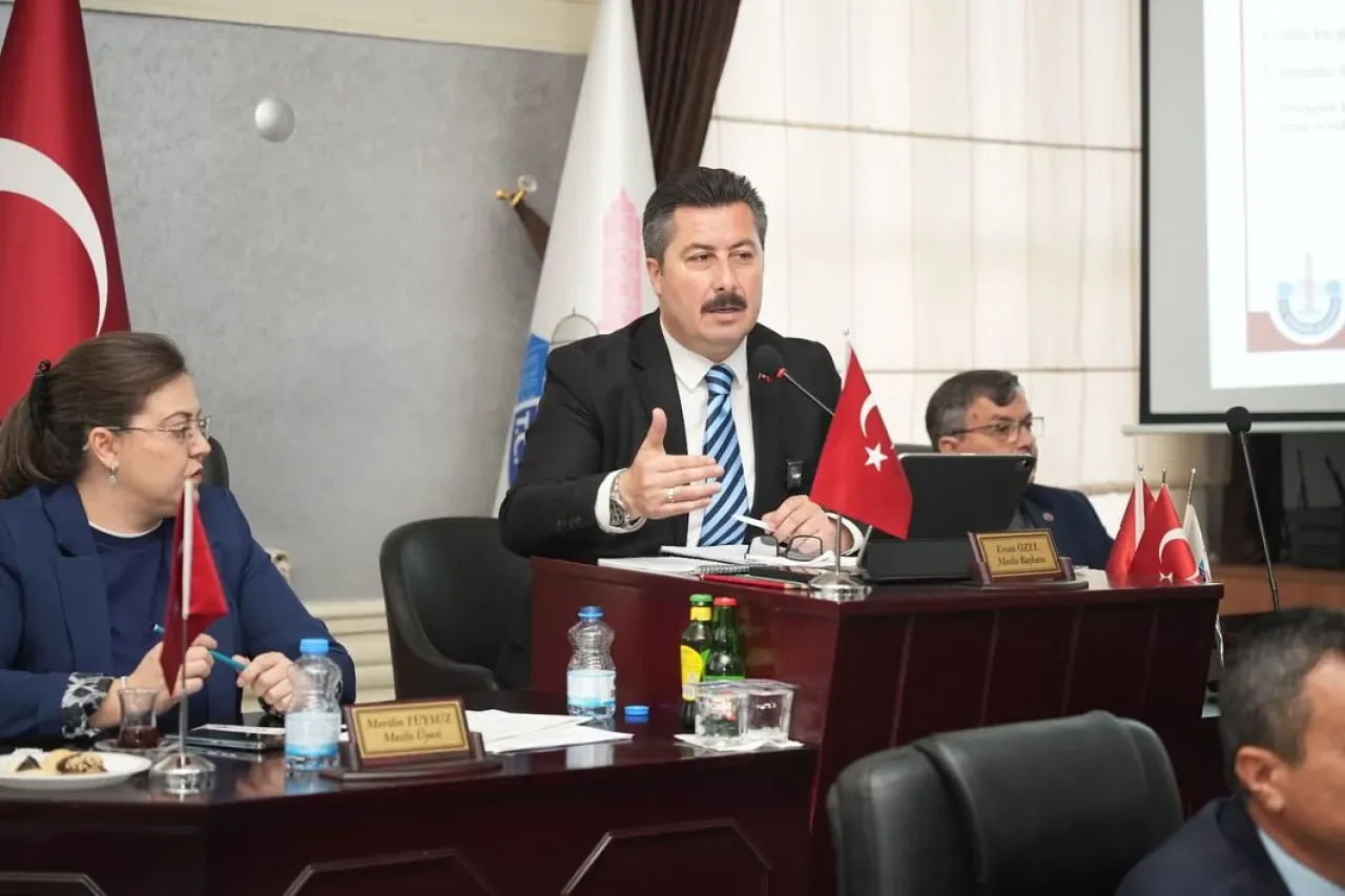 Yenişehir Belediyesi Aralık Ayı Meclis Toplantısı Gerçekleştirildi Yenişehir Belediyesi Aralık Ayı Meclis Toplantısı Gerçekleştirildi