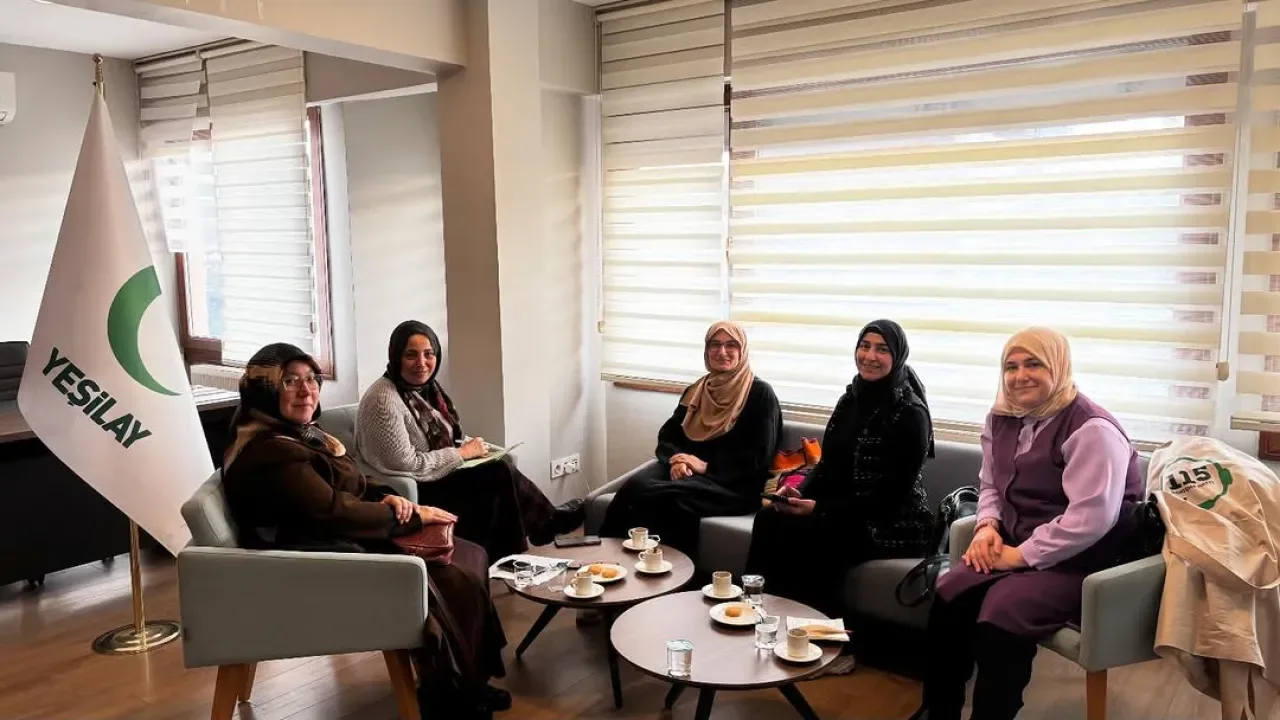 Yeşilay Üsküdar Şubesi Kadın Komisyonu Aralık Ayı Toplantısını Gerçekleştirdi Yeşilay Üsküdar Şubesi Kadın Komisyonu Aralık Ayı Toplantısını Gerçekleştirdi