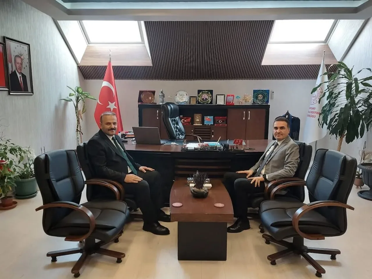 Avcılar İlçe Milli Eğitim Müdürü Özcan Şahin, Esenyurt'ta Ziyarette Bulundu Avcılar İlçe Milli Eğitim Müdürü Özcan Şahin, Esenyurt'ta Ziyarette Bulundu