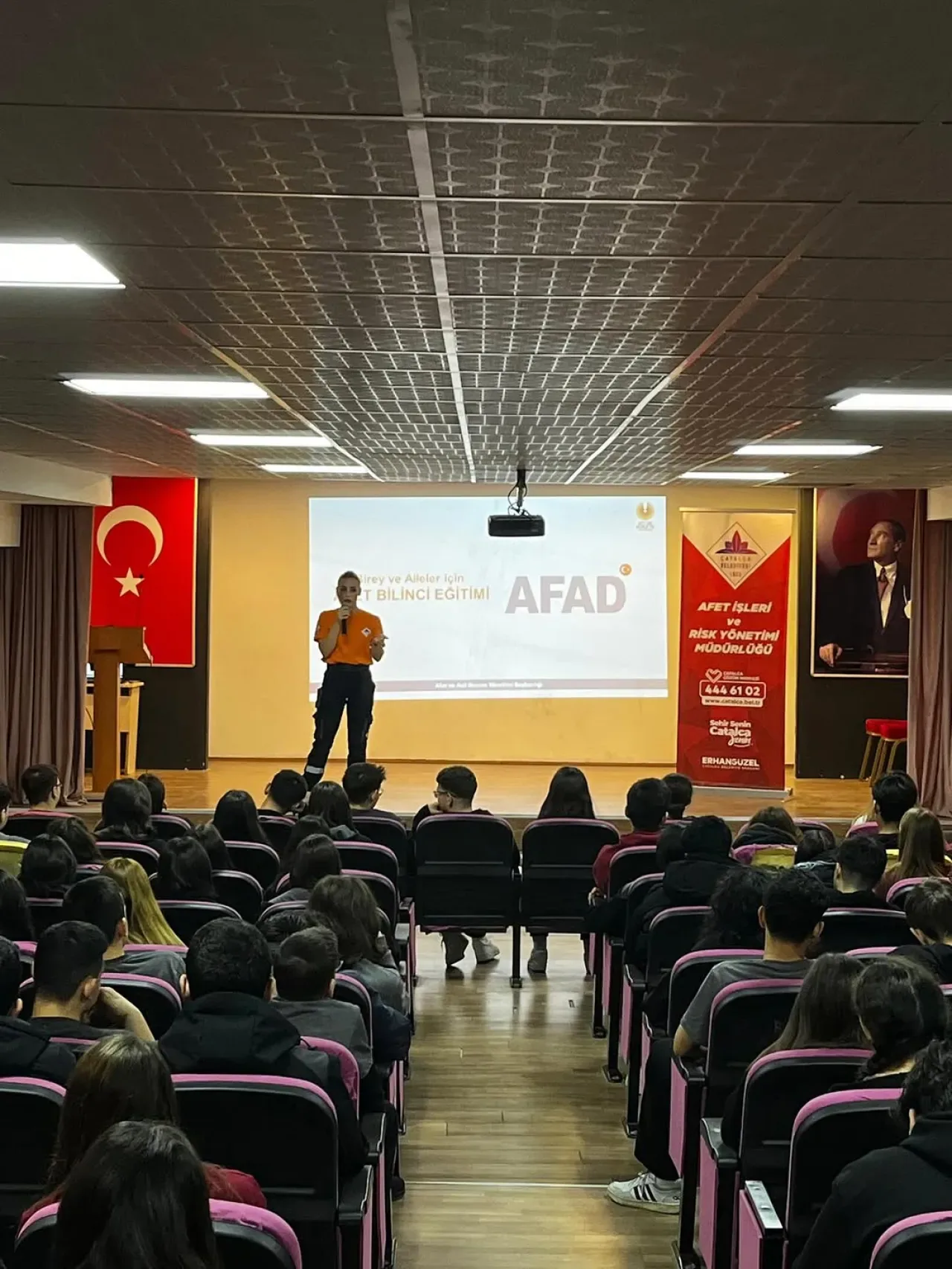 Çatalca'da Öğrencilere Arama Kurtarma Eğitimi Verildi Çatalca'da Öğrencilere Arama Kurtarma Eğitimi Verildi