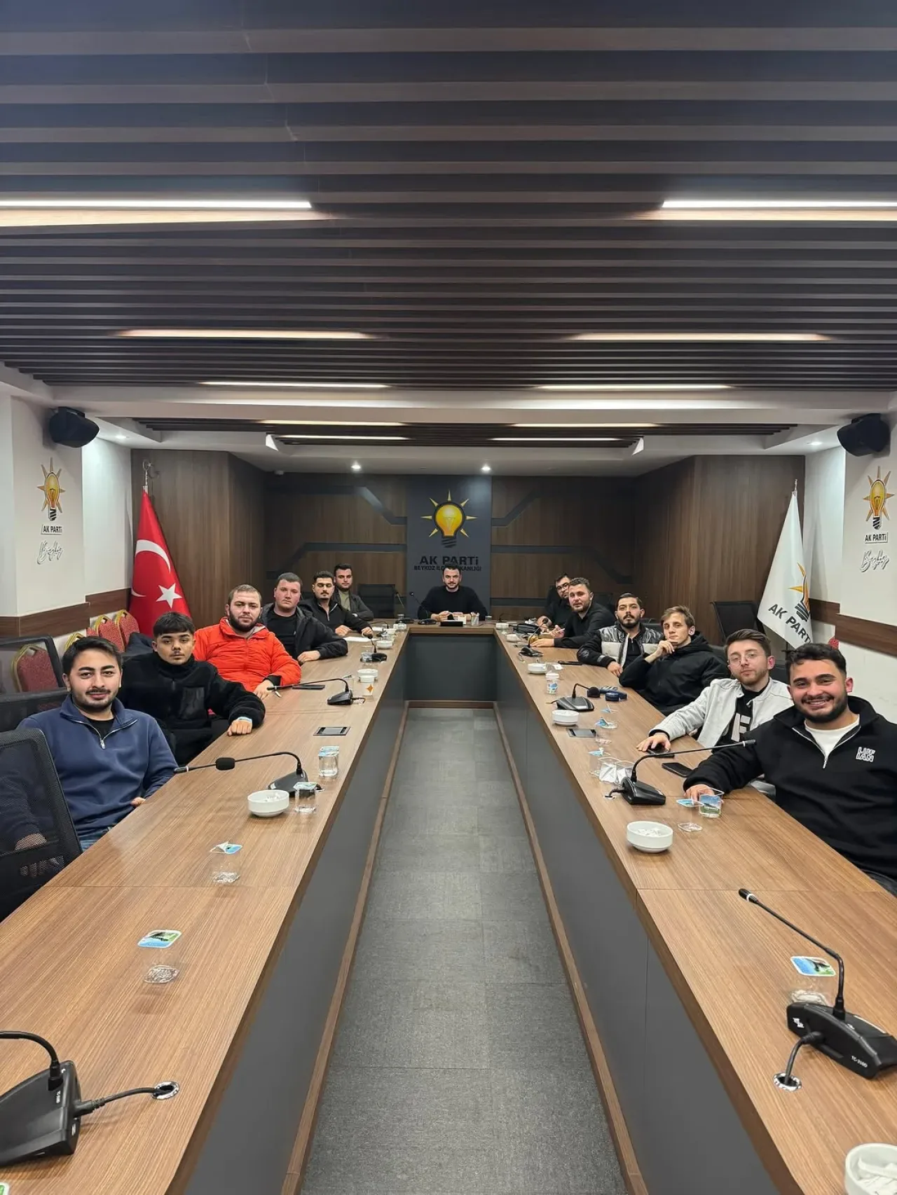 AK Parti Gençlik Kolları Beykoz'da Haftalık Mahalle Başkanları Toplantısı Yapıldı AK Parti Gençlik Kolları Beykoz'da Haftalık Mahalle Başkanları Toplantısı Yapıldı