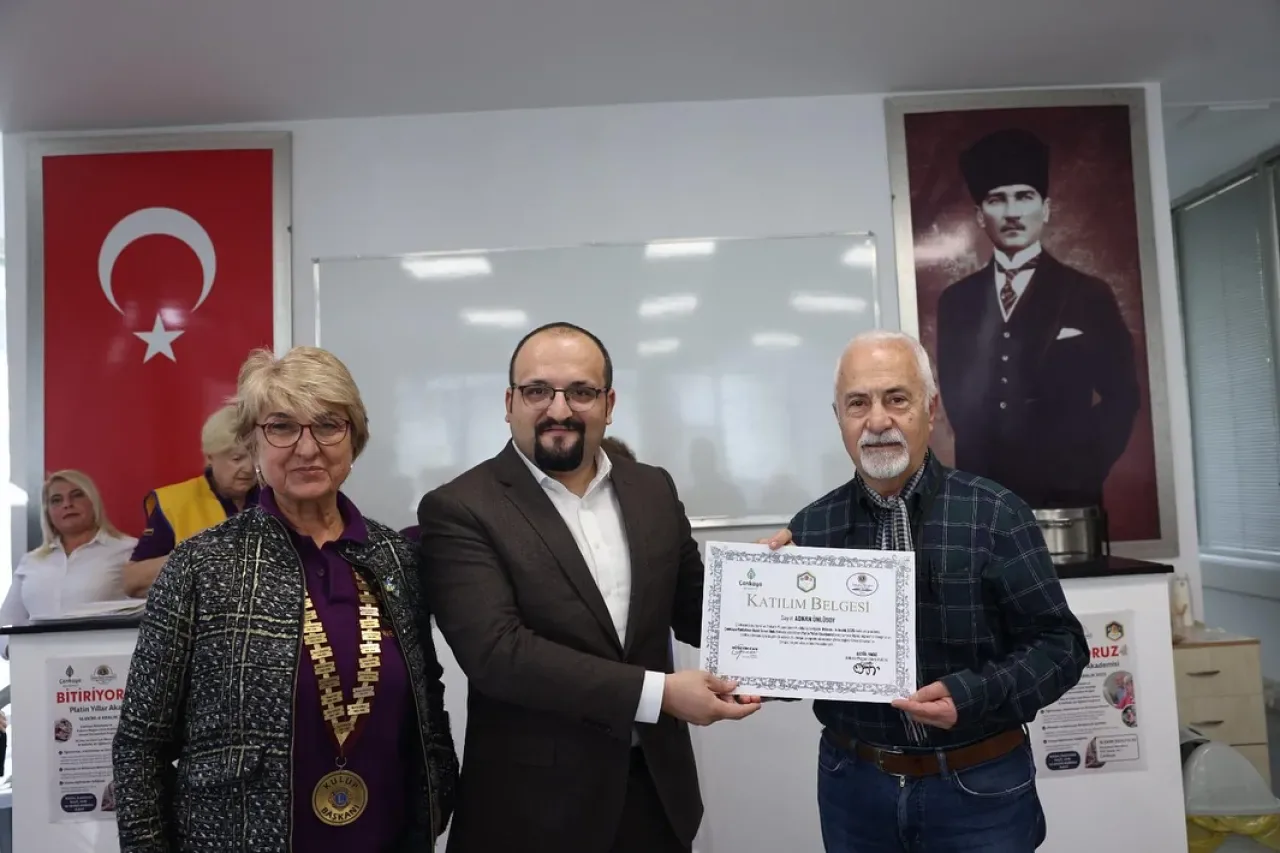Çankaya Belediyesi Platin Yıllar Akademisi'nde Eğitimler Tamamlandı Çankaya Belediyesi Platin Yıllar Akademisi'nde Eğitimler Tamamlandı
