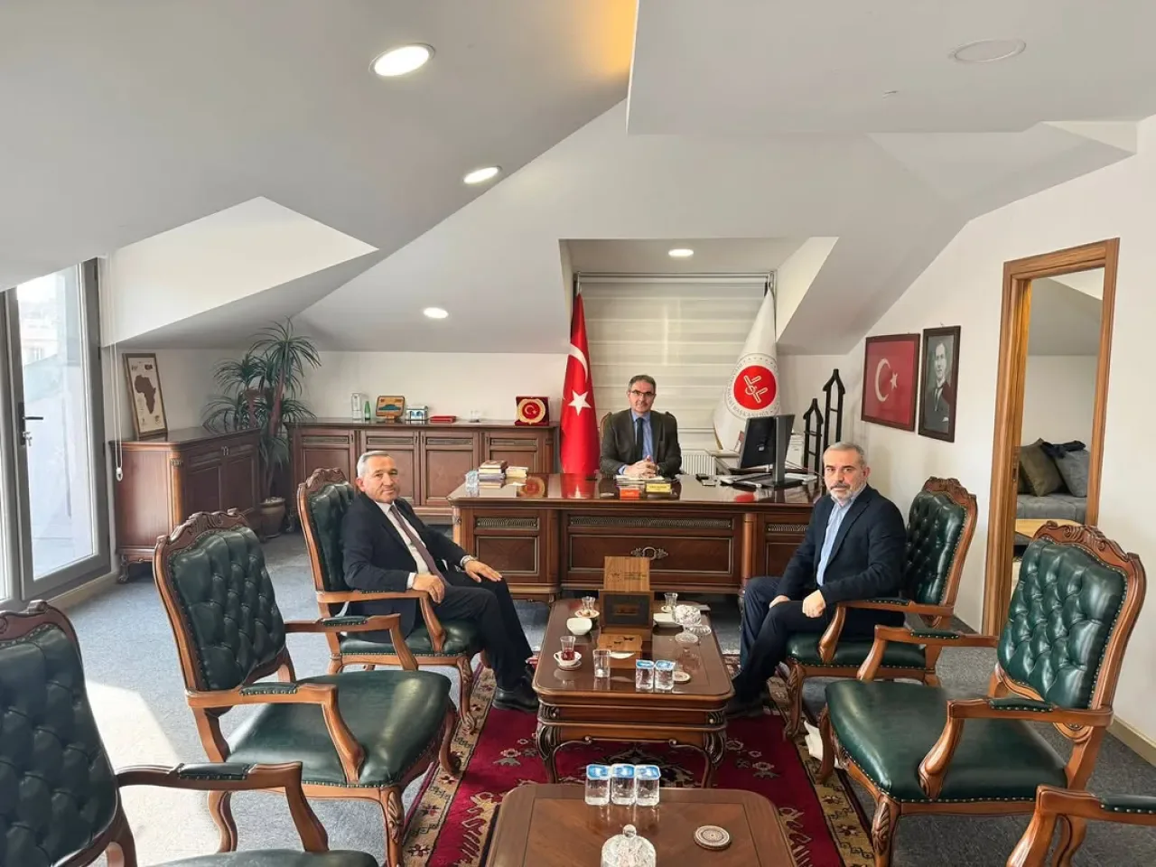 Kadışehri İlçe Milli Eğitim Müdürü Nuri Aksoy, Bağcılar İlçe Müftüsü Ömer Kayhan'ı Ziyaret Etti Kadışehri İlçe Milli Eğitim Müdürü Nuri Aksoy, Bağcılar İlçe Müftüsü Ömer Kayhan'ı Ziyaret Etti