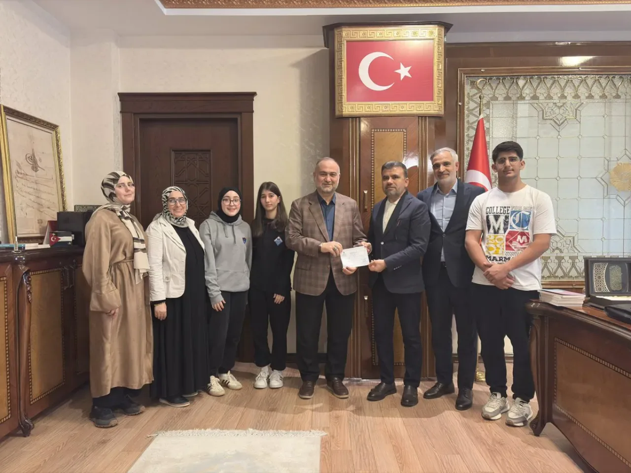 Adana Özel Marmara Okulları Filistin İçin Kermes Düzenledi Adana Özel Marmara Okulları Filistin İçin Kermes Düzenledi
