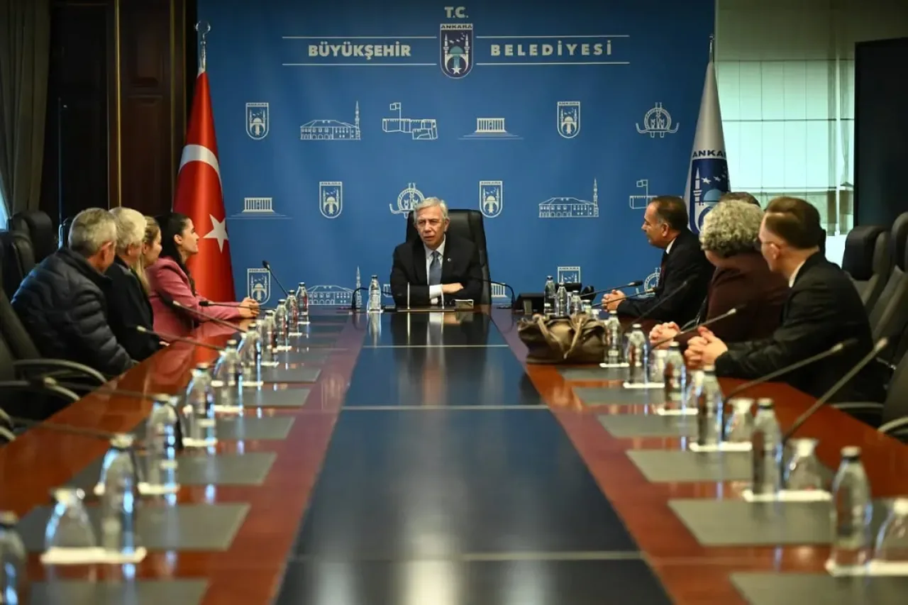 Ayaş CHP İlçe Başkanlığı, Ankara Büyükşehir Belediye Başkanı Mansur Yavaş'ı Ziyaret Etti Ayaş CHP İlçe Başkanlığı, Ankara Büyükşehir Belediye Başkanı Mansur Yavaş'ı Ziyaret Etti