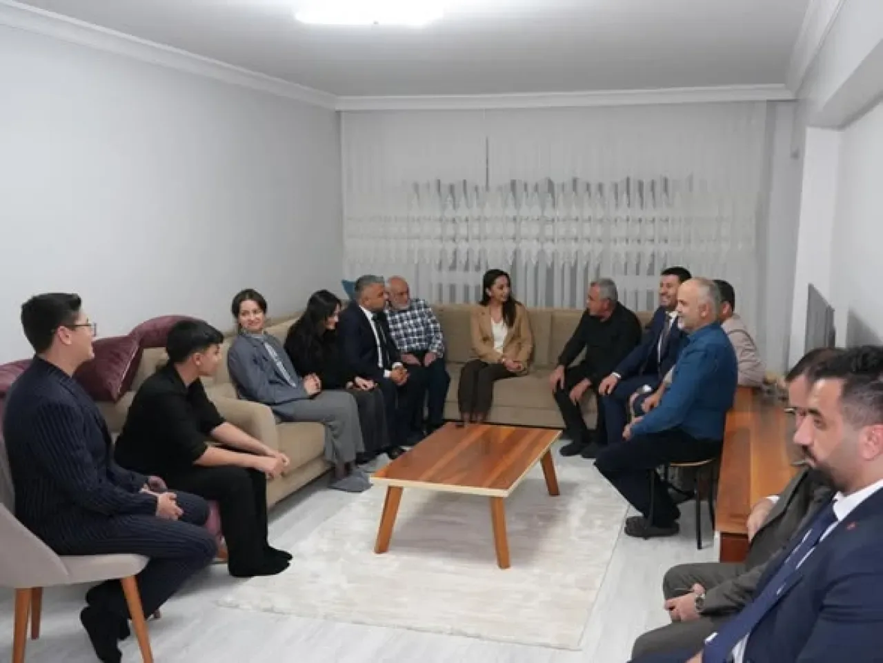 MHP Keçiören'den Vatandaş Ziyareti: "Derdiniz Derdimizdir" MHP Keçiören'den Vatandaş Ziyareti: "Derdiniz Derdimizdir"