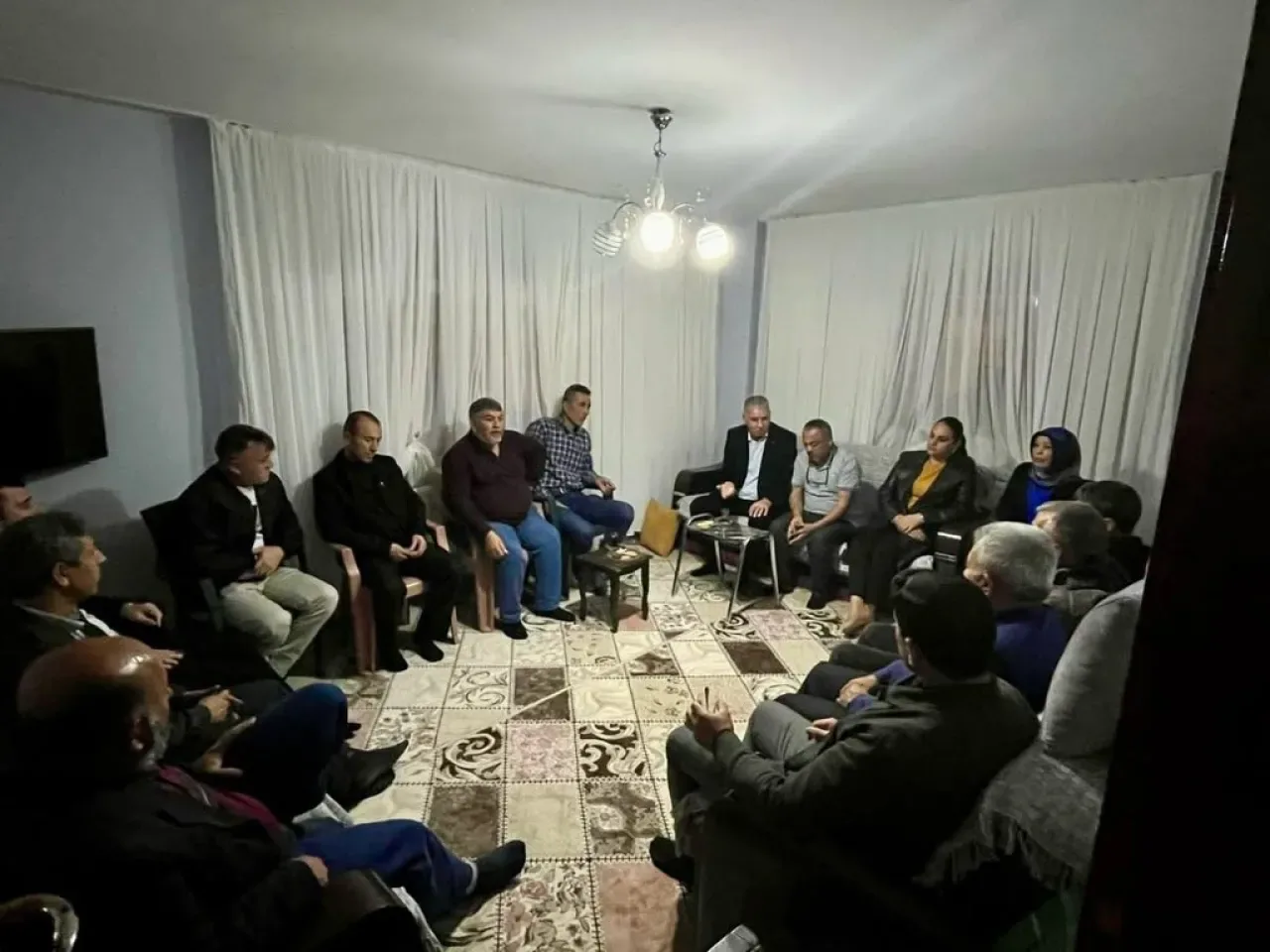 MHP Sarıçam, "Hayırlı Günler Komşum" Ziyaretleri ile Halkla Buluşuyor MHP Sarıçam, "Hayırlı Günler Komşum" Ziyaretleri ile Halkla Buluşuyor