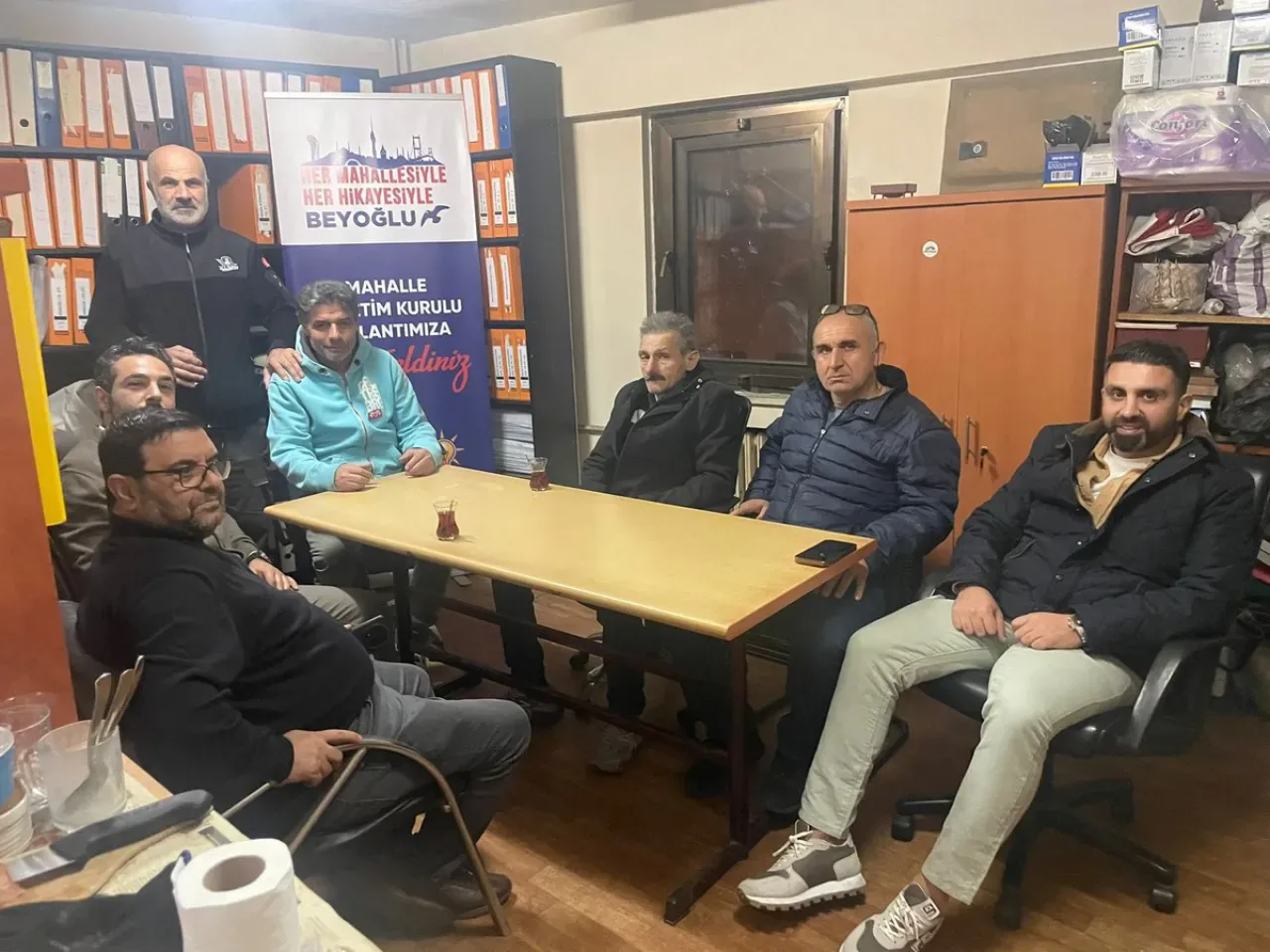 AK Parti Beyoğlu'nda Galata Bölgesi Mahalle Yönetim Toplantısı Gerçekleştirildi AK Parti Beyoğlu'nda Galata Bölgesi Mahalle Yönetim Toplantısı Gerçekleştirildi