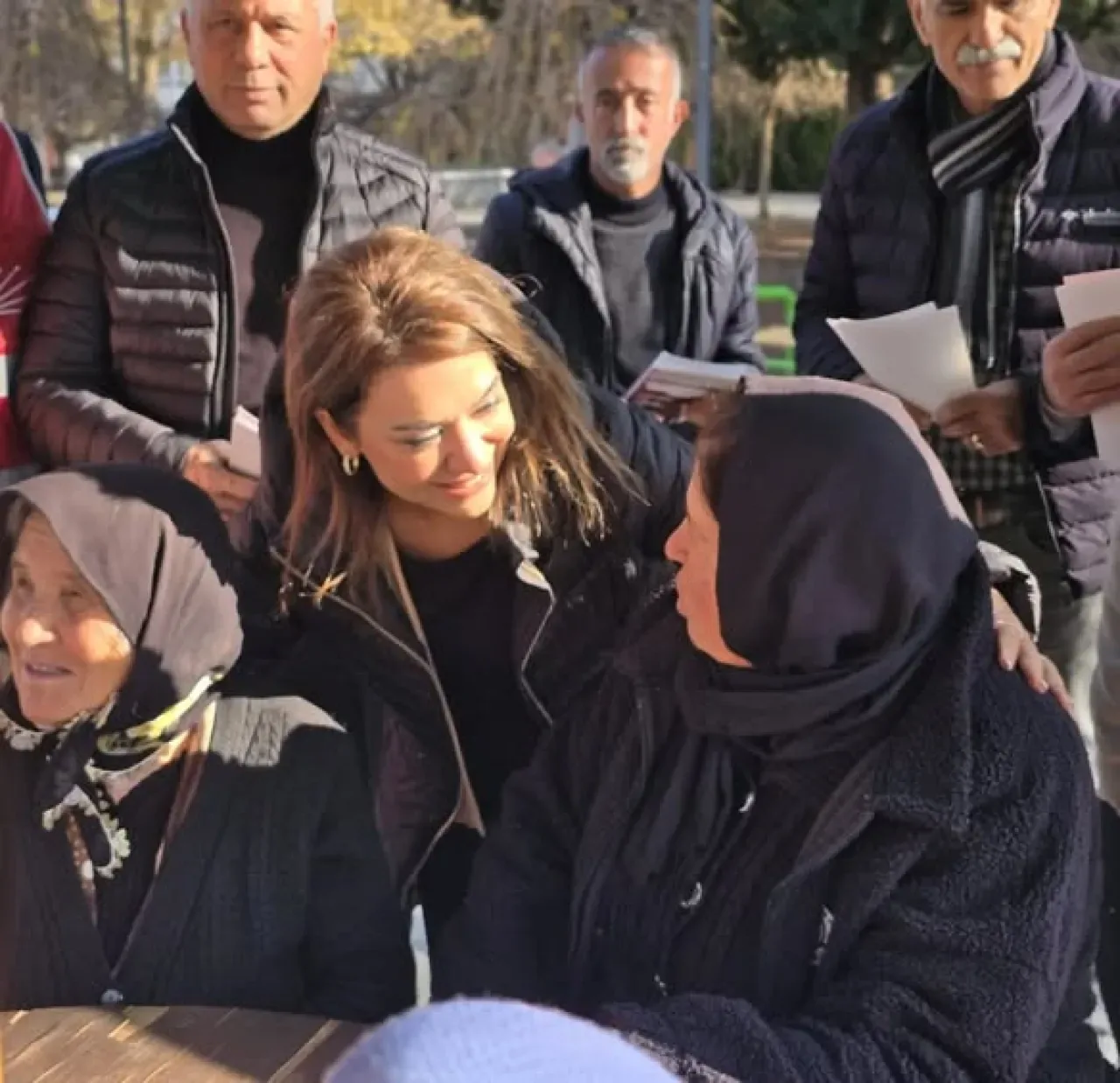 CHP'li Gamze Taşçıer, Mamak'ta Emekliler ve Emekçiler için Mitinge Çağrı Yaptı CHP'li Gamze Taşçıer, Mamak'ta Emekliler ve Emekçiler için Mitinge Çağrı Yaptı