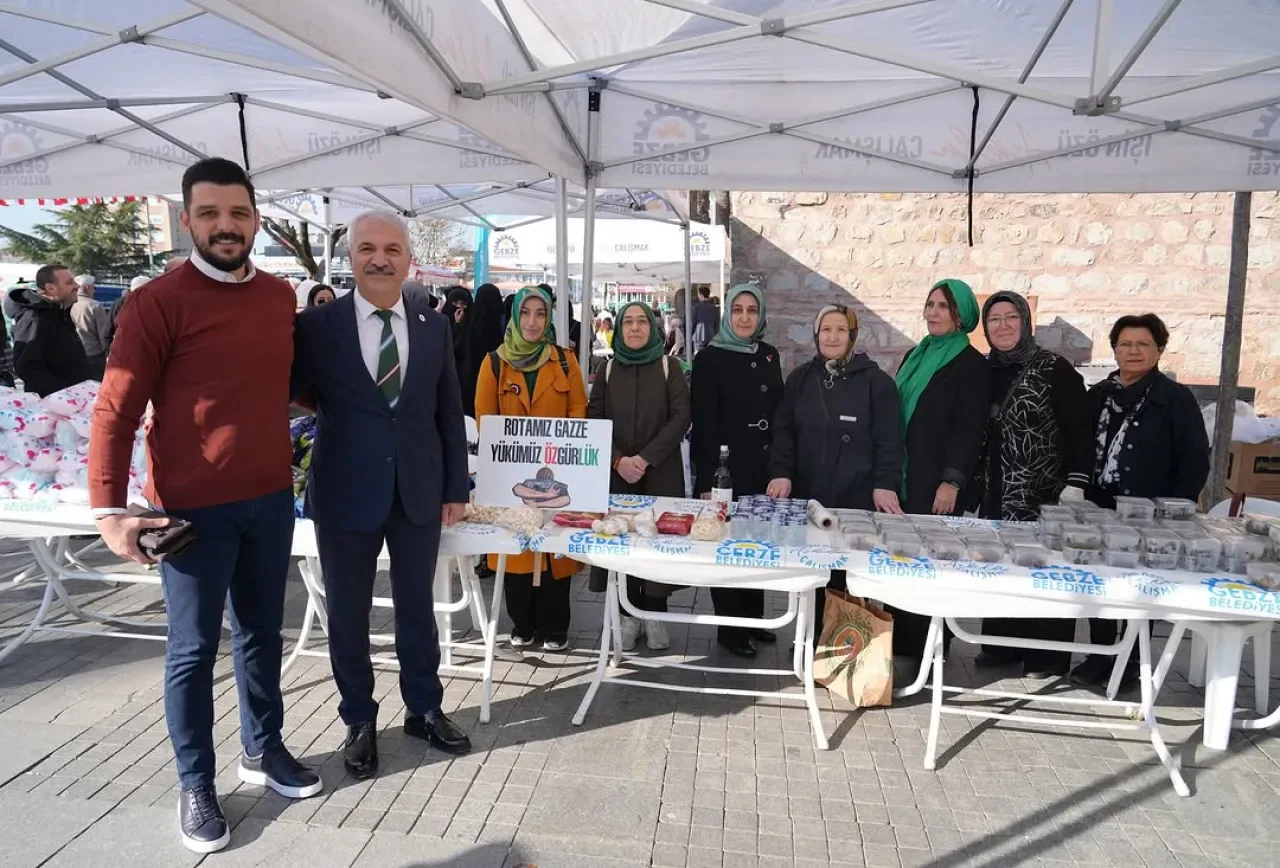 Gebze'de Filistin'e Destek için Kermes Düzenlendi Gebze'de Filistin'e Destek için Kermes Düzenlendi