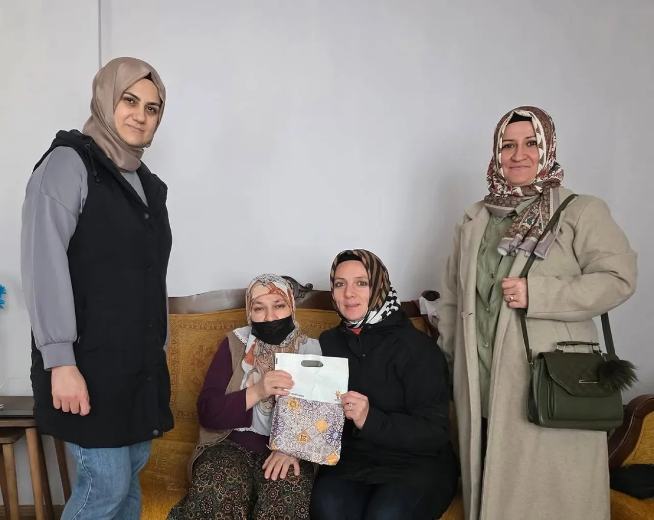 AK Kadın Gebze, Hacıhalil Mahallesi'nde Üye Ziyaretlerini Gerçekleştirdi AK Kadın Gebze, Hacıhalil Mahallesi'nde Üye Ziyaretlerini Gerçekleştirdi