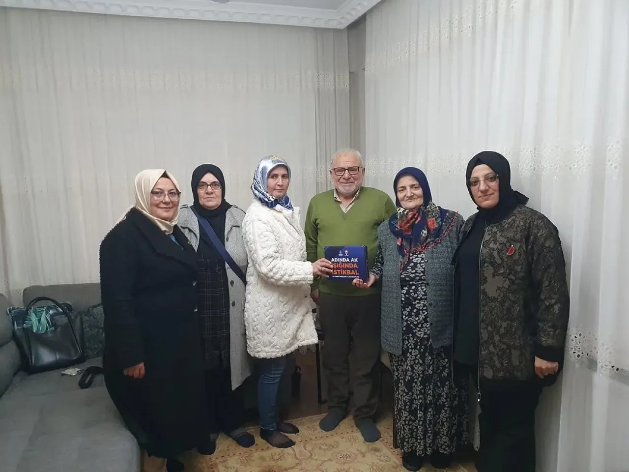 AK Kadın Gebze Teşkilatı, Osmanyılmaz Mahallesi'nde Üye Ziyareti Gerçekleştirdi AK Kadın Gebze Teşkilatı, Osmanyılmaz Mahallesi'nde Üye Ziyareti Gerçekleştirdi