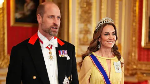Kate Middleton, Sultan Haitham'on Onuruna Düzenlenen Devlet Yemeğinde İllere Göğe Bendi