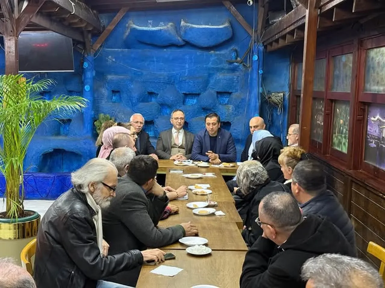 AK Parti Şişli Teşkilatı, Eskişehir Mahallesi'nde Yönetim Kurulu Toplantısını Gerçekleştirdi AK Parti Şişli Teşkilatı, Eskişehir Mahallesi'nde Yönetim Kurulu Toplantısını Gerçekleştirdi