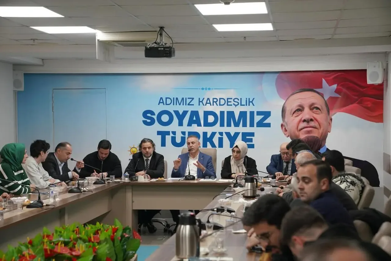 AK Parti Ümraniye İlçe Teşkilatı Mahalle Toplantılarıyla Sahadaki Çalışmalarını Değerlendirdi AK Parti Ümraniye İlçe Teşkilatı Mahalle Toplantılarıyla Sahadaki Çalışmalarını Değerlendirdi