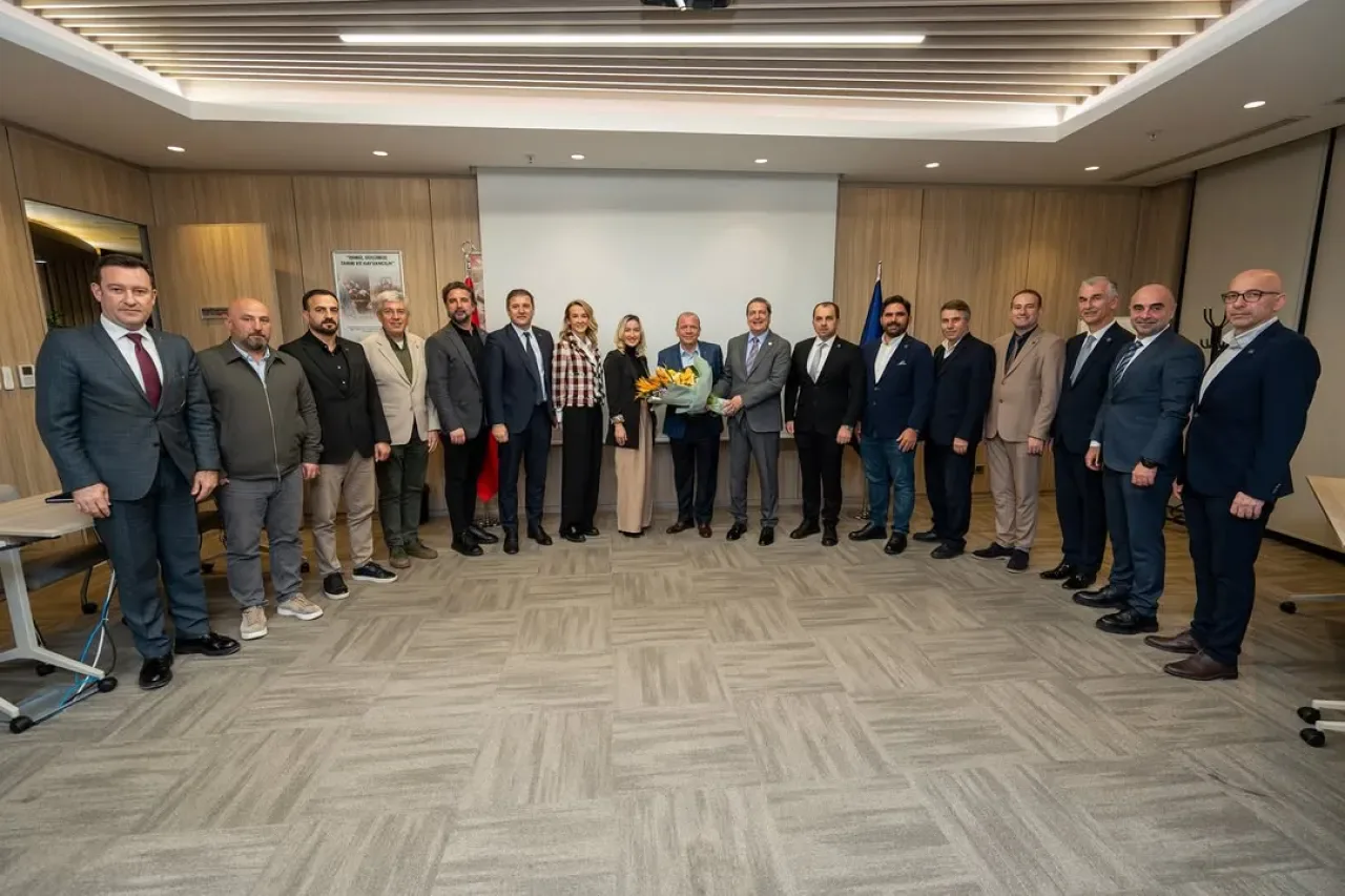 Bursa Ticaret Borsası ve BALKANTÜRKSİAD İş Birliği İçin Görüştü Bursa Ticaret Borsası ve BALKANTÜRKSİAD İş Birliği İçin Görüştü