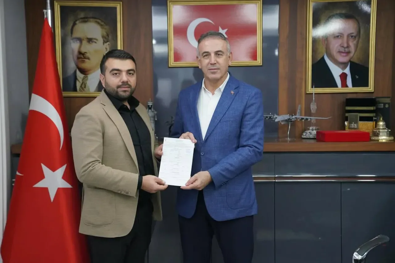 Ümraniye AK Parti İlçe Başkanlığı'na Yeni Üye Kayıtları Ümraniye AK Parti İlçe Başkanlığı'na Yeni Üye Kayıtları