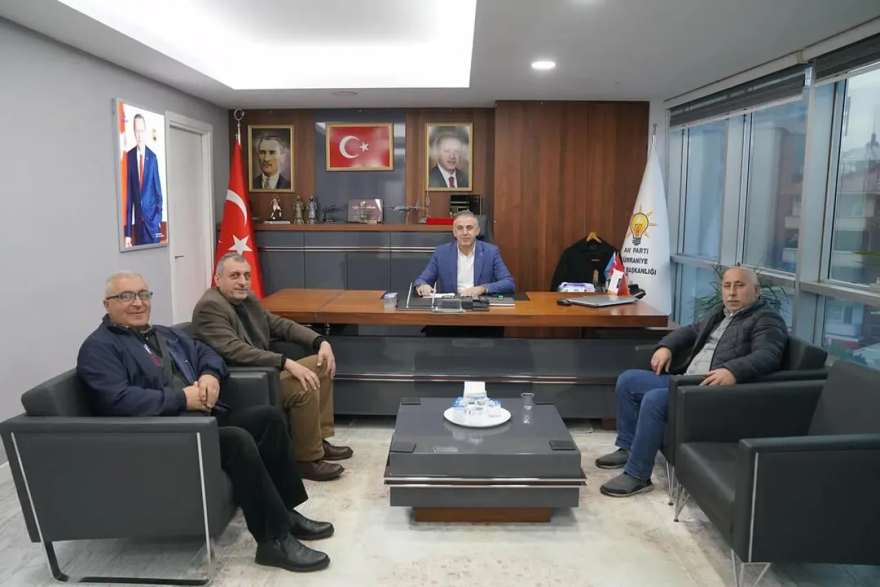 AK Parti Ümraniye İlçe Başkanlığı'na Nazik Ziyaret AK Parti Ümraniye İlçe Başkanlığı'na Nazik Ziyaret