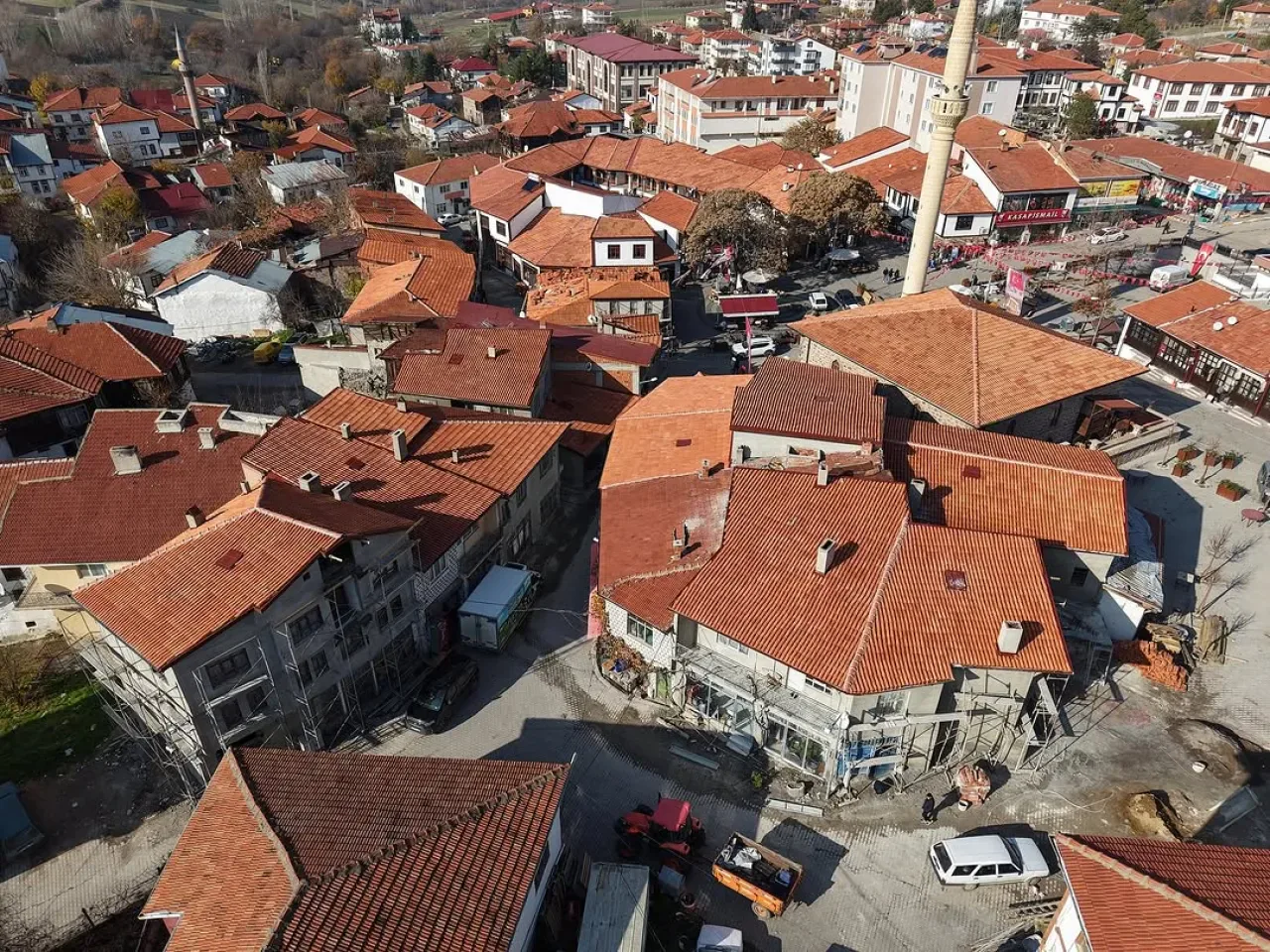 Güdül Belediyesi Çarşı ve TOKİ Projelerinde Yoğun Mesai Güdül Belediyesi Çarşı ve TOKİ Projelerinde Yoğun Mesai