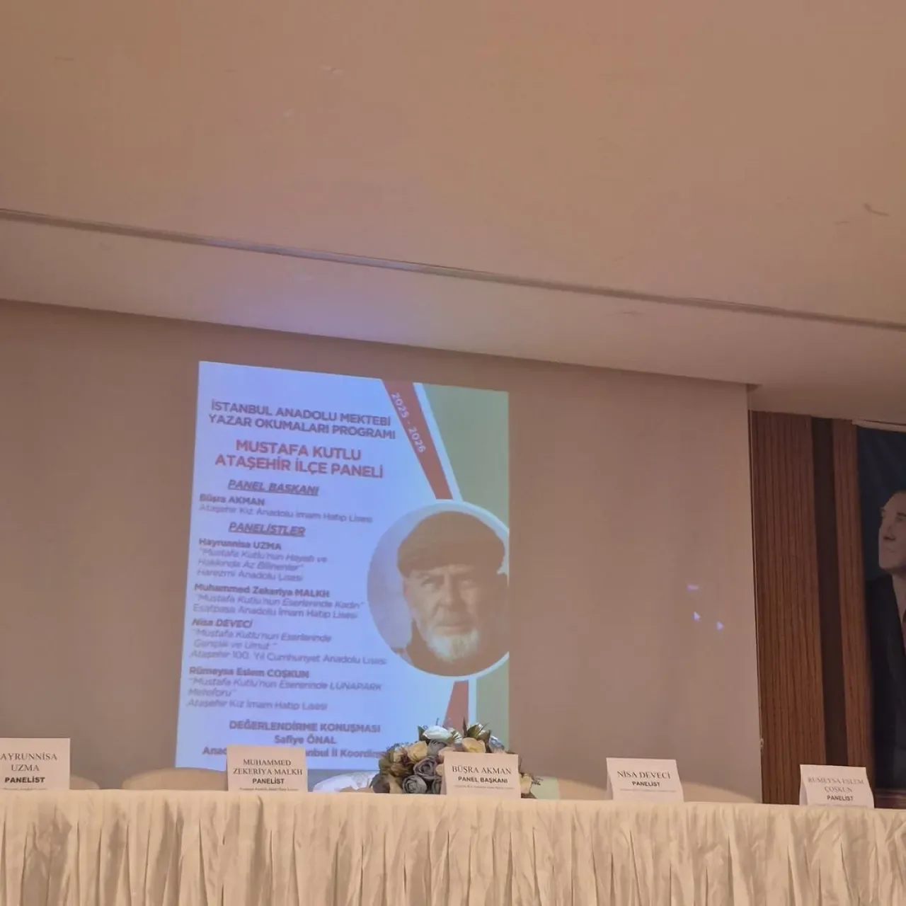 Ataşehir'de Anadolu Mektebi Öğrencileri Mustafa Kutlu'yu Andı Ataşehir'de Anadolu Mektebi Öğrencileri Mustafa Kutlu'yu Andı