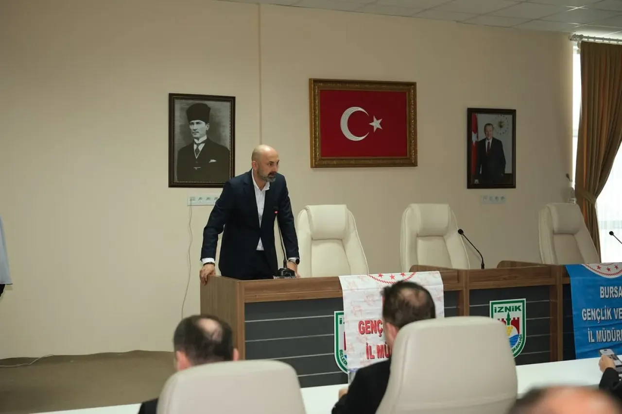 İznik, Spor Kulüpleri Bilgilendirme Toplantısı'na Ev Sahipliği Yaptı İznik, Spor Kulüpleri Bilgilendirme Toplantısı'na Ev Sahipliği Yaptı