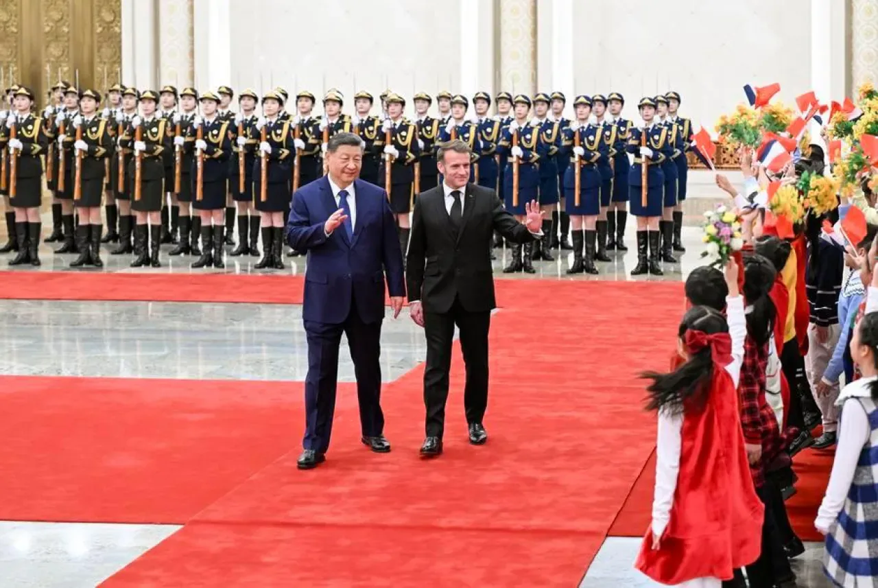 Çin ve Fransa Liderleri İkili İş Birliğini Güçlendirme Sözü Verdi Çin ve Fransa Liderleri İkili İş Birliğini Güçlendirme Sözü Verdi