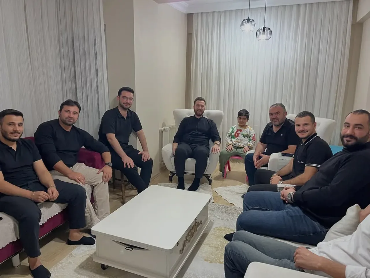 Yeniden Refah Partisi İstanbul'dan Asker Uğurlama Ziyareti Yeniden Refah Partisi İstanbul'dan Asker Uğurlama Ziyareti