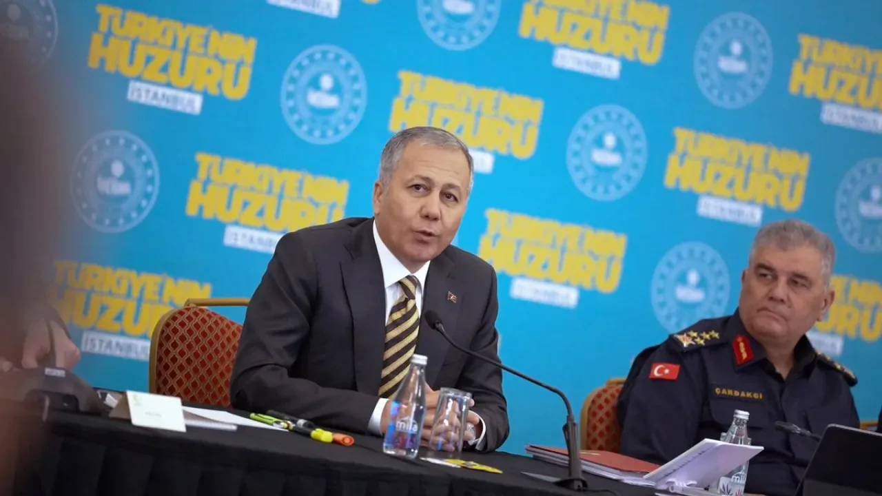 İçişleri Bakanı Yerlikaya: Şehir Eşkıyalarına Geçit Yok İçişleri Bakanı Yerlikaya: Şehir Eşkıyalarına Geçit Yok