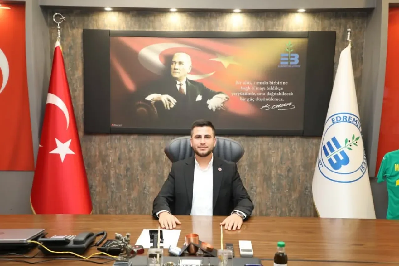 Edremit Belediye Başkanı Mehmet Ertaş'ın Yıllık İzni Başlıyor Edremit Belediye Başkanı Mehmet Ertaş'ın Yıllık İzni Başlıyor