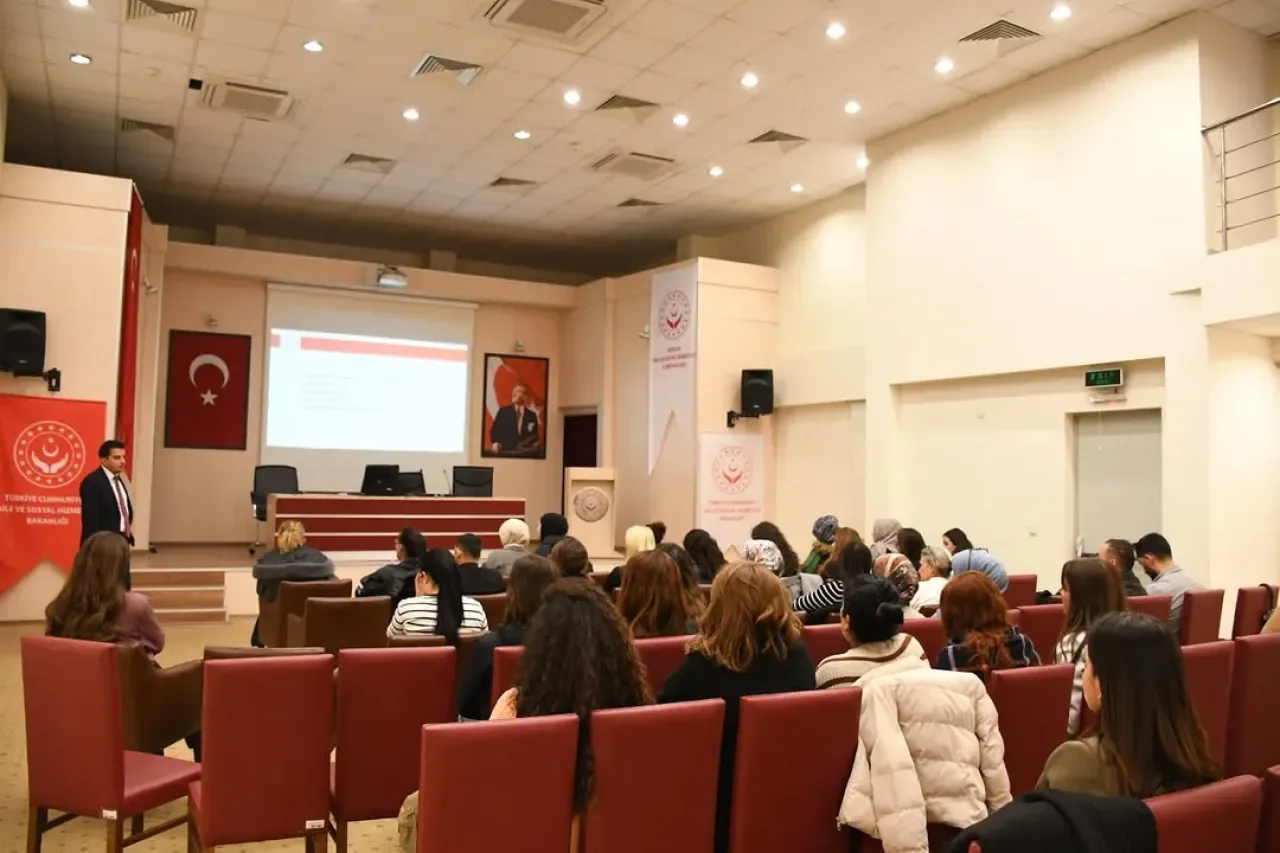 Antalya Aile ve Sosyal Hizmetler İl Müdürlüğü Personeline Danışmanlık Tedbiri Eğitimi Antalya Aile ve Sosyal Hizmetler İl Müdürlüğü Personeline Danışmanlık Tedbiri Eğitimi