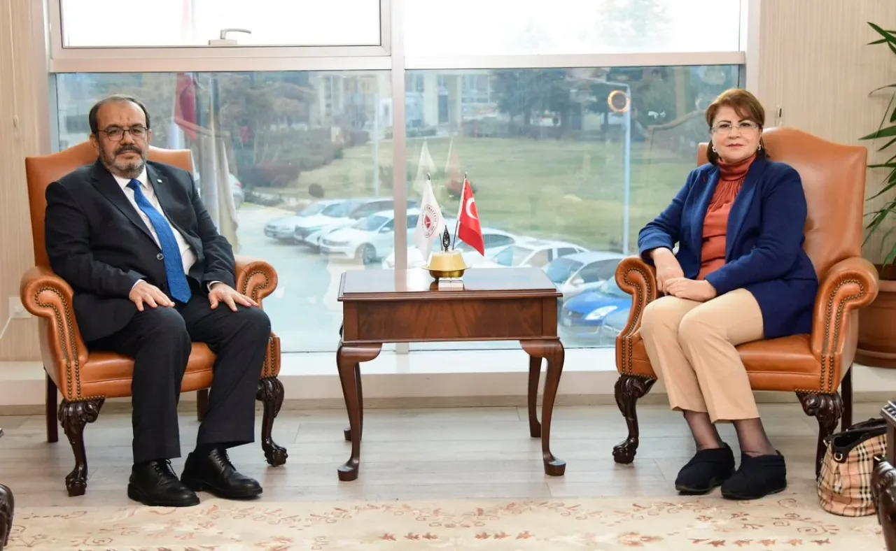 Konya Teknik Üniversitesi'ne Azerbaycan'dan Üst Düzey Ziyaret Konya Teknik Üniversitesi'ne Azerbaycan'dan Üst Düzey Ziyaret