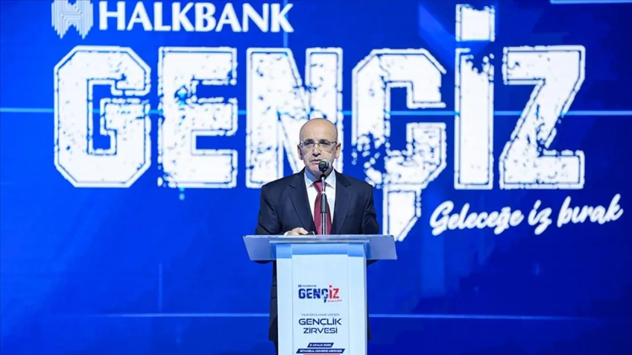Şimşek: "Enflasyon Düşüşü Sürecek, Türkiye Güçlü Ekonomiye Geçiyor" Şimşek: "Enflasyon Düşüşü Sürecek, Türkiye Güçlü Ekonomiye Geçiyor"