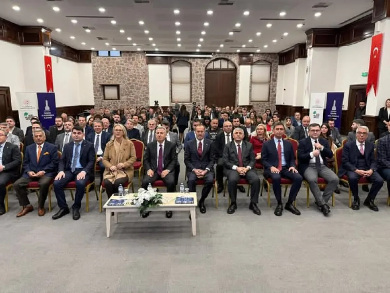 İzmir'e Kaynak Verimliliği Merkezi Açıldı İzmir'e Kaynak Verimliliği Merkezi Açıldı