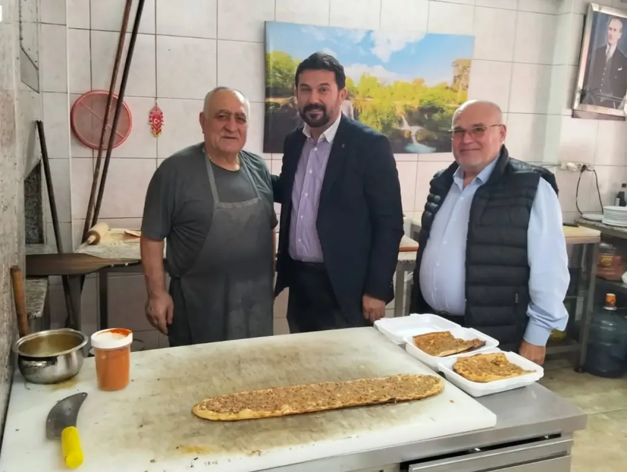 Muratpaşa AK Parti İlçe Teşkilatı Üye Çalışmalarını Hızla Sürdürüyor Muratpaşa AK Parti İlçe Teşkilatı Üye Çalışmalarını Hızla Sürdürüyor
