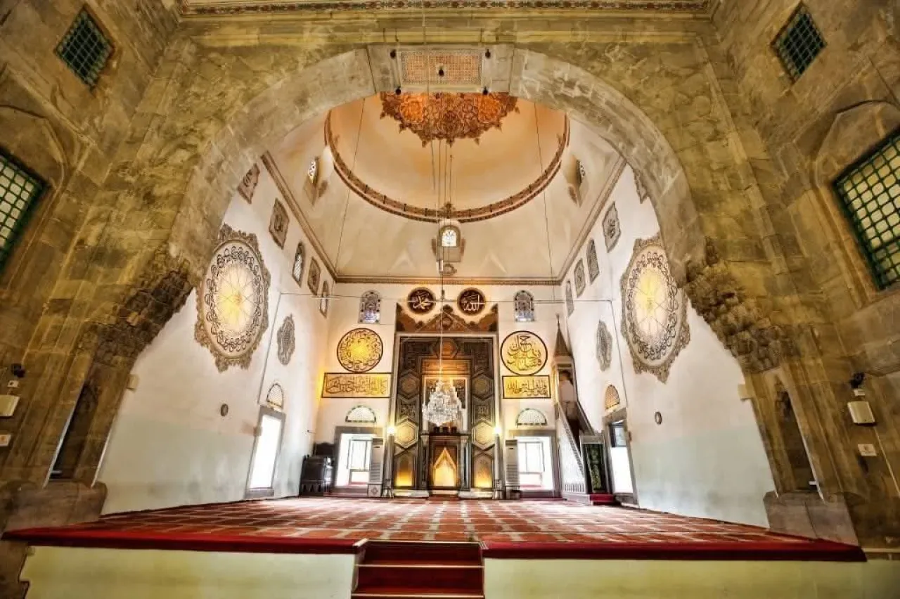 İYİ Partili Türkoğlu, Yıldırım Bayezid Camii'nde Hayırlı Cumalar Mesajı Paylaştı İYİ Partili Türkoğlu, Yıldırım Bayezid Camii'nde Hayırlı Cumalar Mesajı Paylaştı