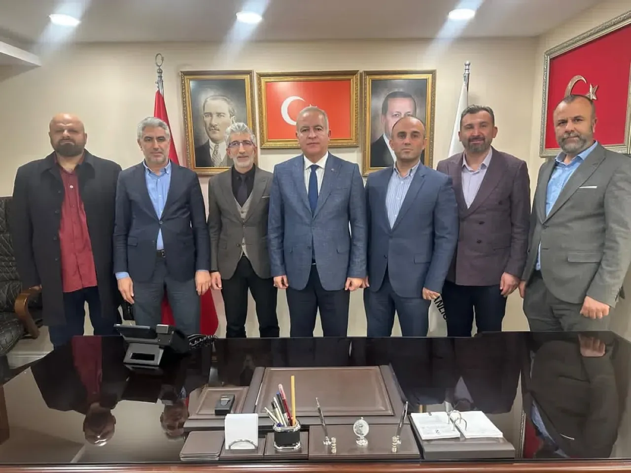 AK Parti Gaziosmanpaşa'dan Eğitim Bir Sen ile İstişare Toplantısı AK Parti Gaziosmanpaşa'dan Eğitim Bir Sen ile İstişare Toplantısı