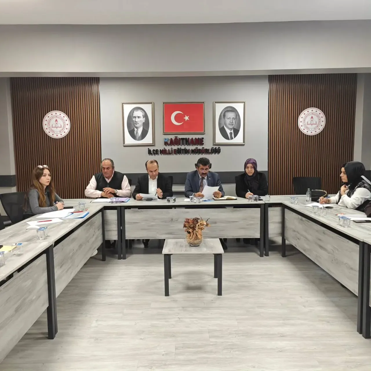 Kâğıthane'de İmam Hatip Okullarının Yıl Sonu Değerlendirme Toplantısı Yapıldı Kâğıthane'de İmam Hatip Okullarının Yıl Sonu Değerlendirme Toplantısı Yapıldı