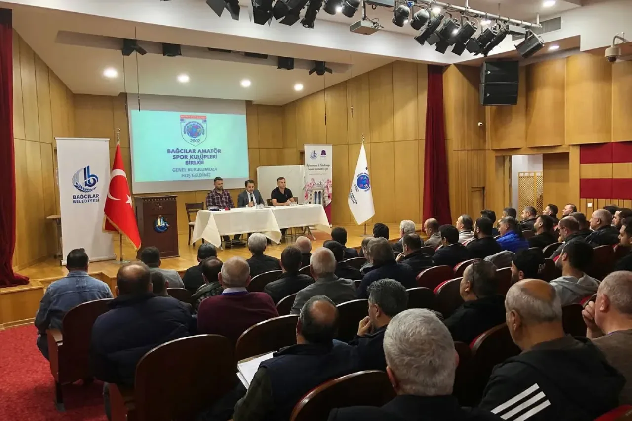 Bağcılar'da Amatör Spor Kulüpleri Birliği Yeni Yönetimini Belirledi Bağcılar'da Amatör Spor Kulüpleri Birliği Yeni Yönetimini Belirledi