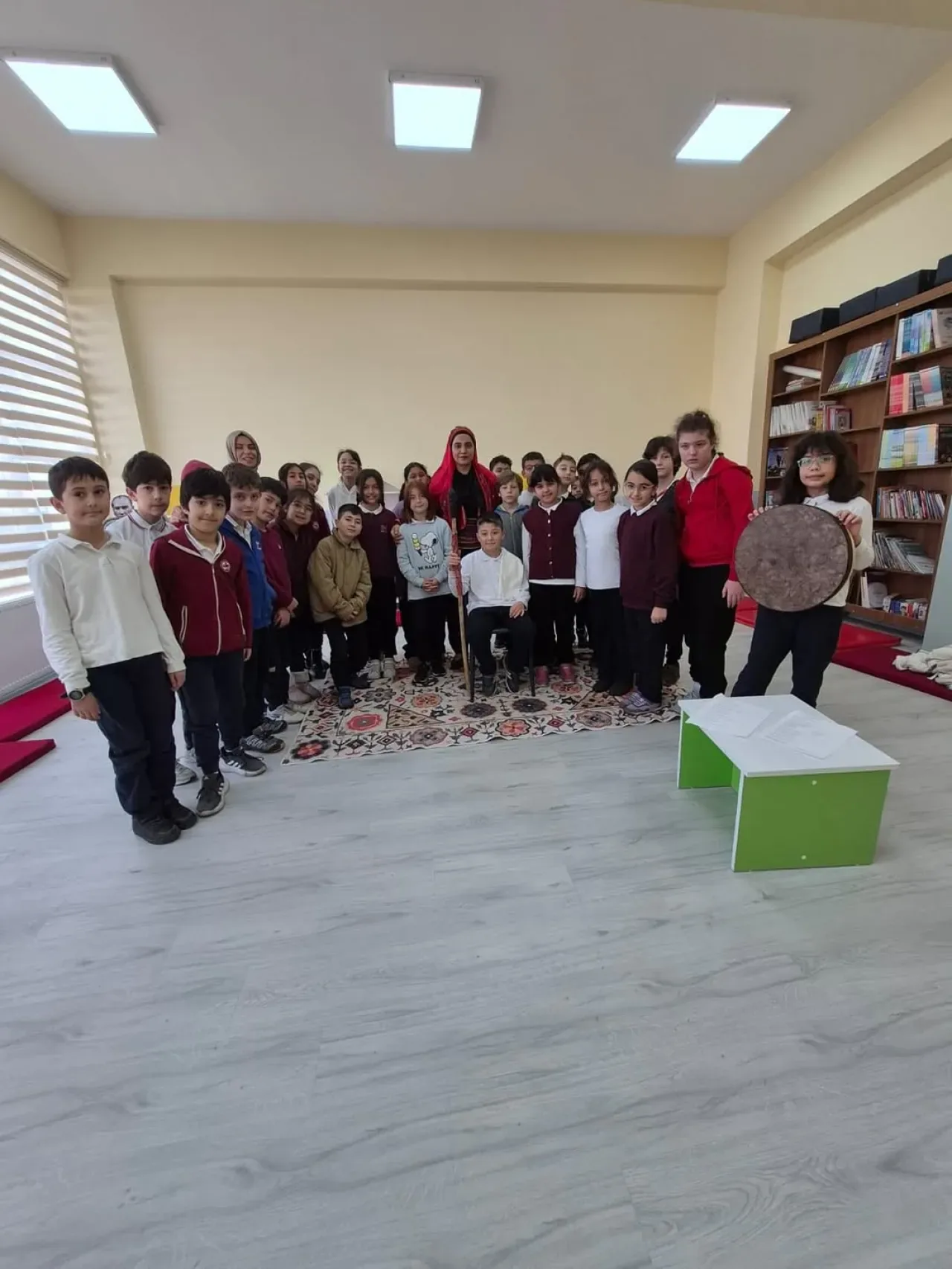 Yenimahalle'de Öğrenciler Geleneksel Meddah Sanatıyla Buluştu Yenimahalle'de Öğrenciler Geleneksel Meddah Sanatıyla Buluştu