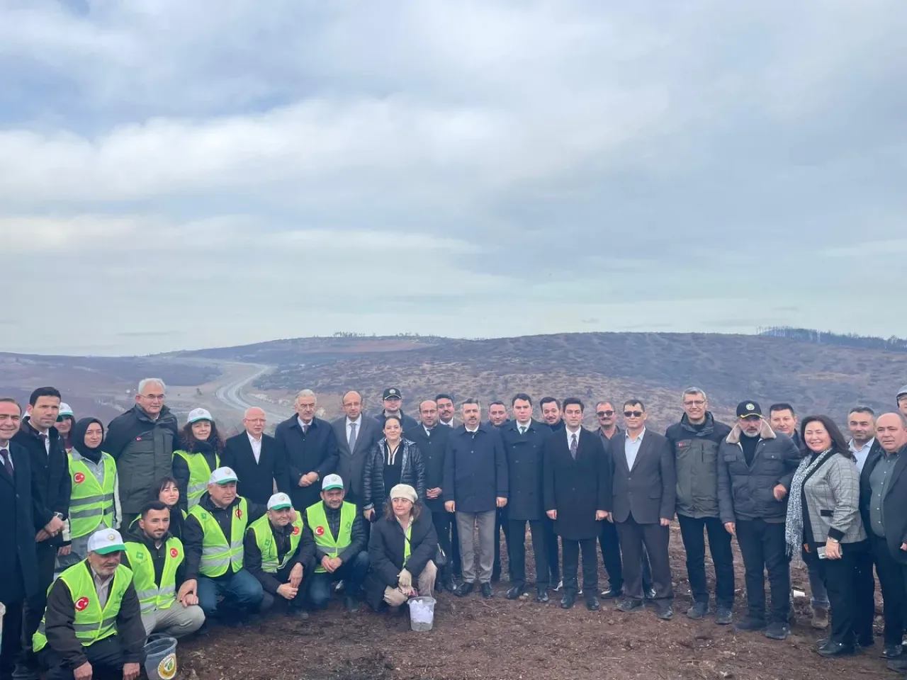 Harmancık'ta Yanan Ormanlık Alanlar Tohumlarla Yeniden Yeşerecek Harmancık'ta Yanan Ormanlık Alanlar Tohumlarla Yeniden Yeşerecek
