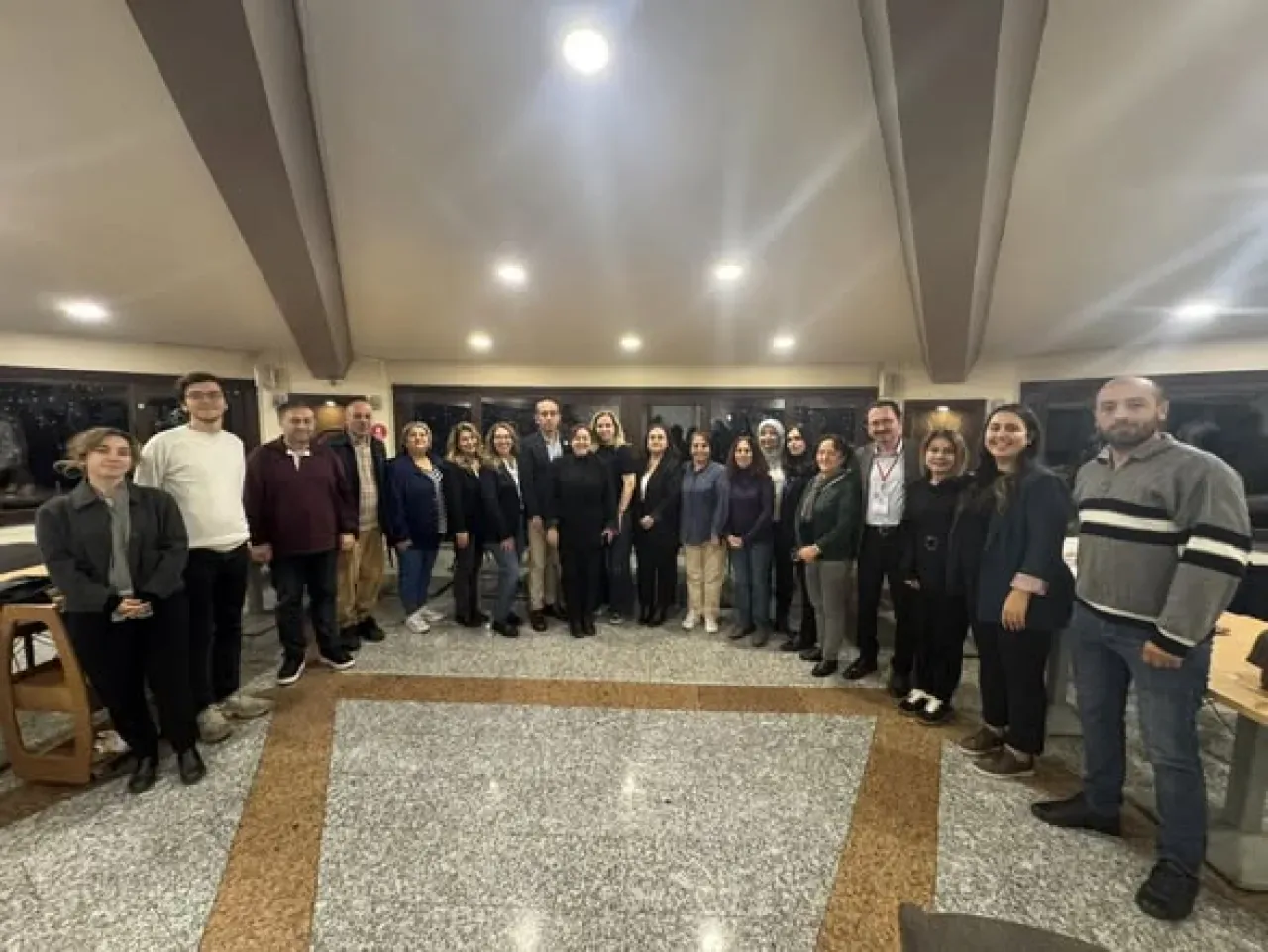 CHP Beşiktaş'ta Üyelerine Temel Siyasi Eğitim Verildi CHP Beşiktaş'ta Üyelerine Temel Siyasi Eğitim Verildi