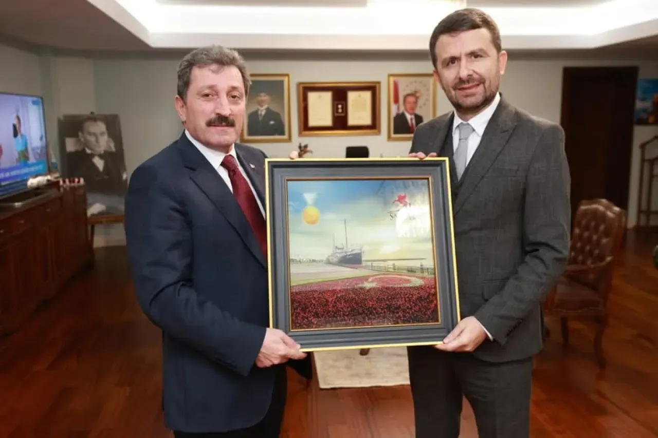 Basın İlan Kurumu Genel Müdürü Çay, Samsun Valisi Tavlı'yı Ziyaret Etti Basın İlan Kurumu Genel Müdürü Çay, Samsun Valisi Tavlı'yı Ziyaret Etti