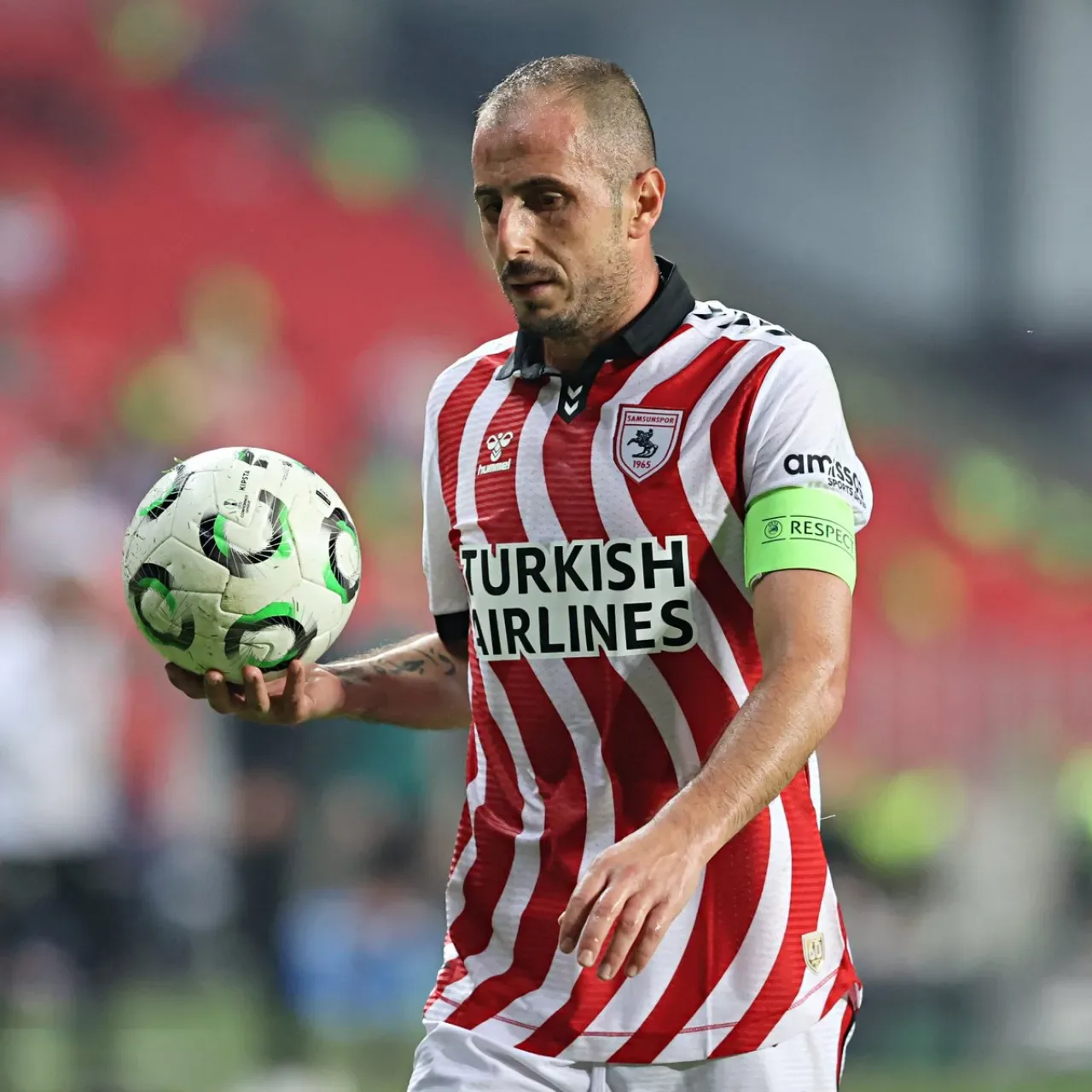 Galatasaray-Fenerbahçe Derbisinde VAR Kararı Tartışma Yarattı Galatasaray-Fenerbahçe Derbisinde VAR Kararı Tartışma Yarattı