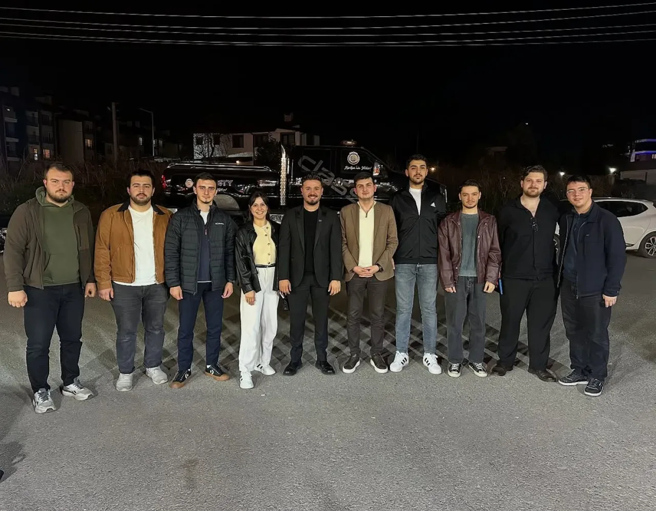 CHP Kartepe Gençlik Kollarından Kaynaşma Toplantısı CHP Kartepe Gençlik Kollarından Kaynaşma Toplantısı