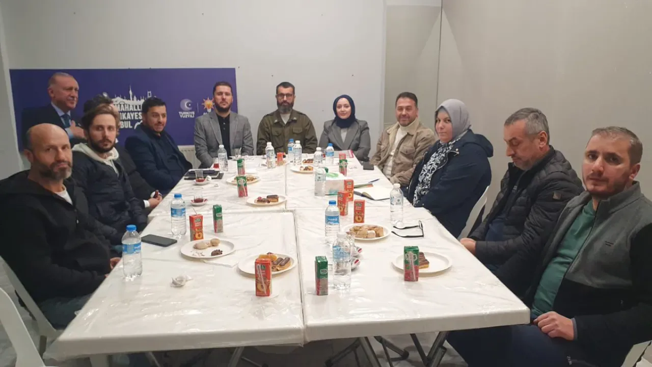 AK Parti Kulaksız Mahallesi'nde Yönetim Kurulu Toplantısı Gerçekleştirdi AK Parti Kulaksız Mahallesi'nde Yönetim Kurulu Toplantısı Gerçekleştirdi